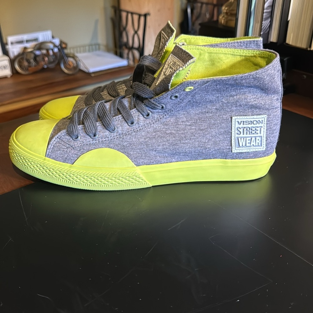 Vision “skateboard” sneakers size 9.5 - Picture 3 of 7